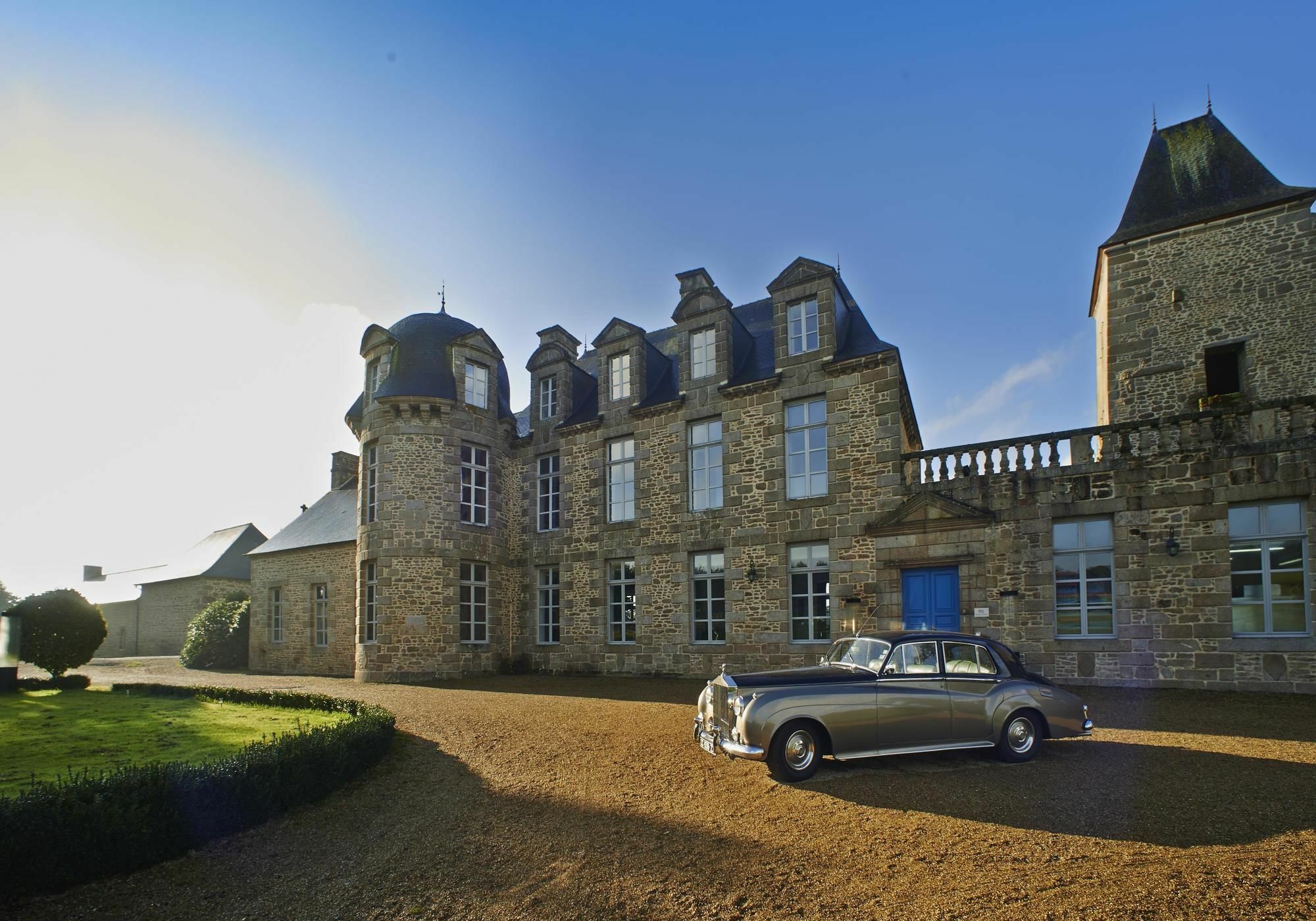 Chateau Du Bois-Guy Golf Parigné Exterior foto
